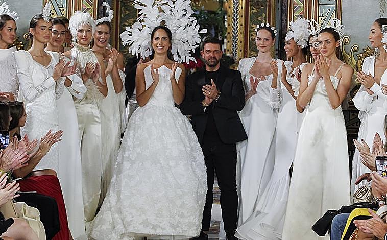 Imagen principal - El cordobés Francisco Tamaral celebra sus 25 años en la alta costura nupcial con su colección &#039;Opus 25&#039;