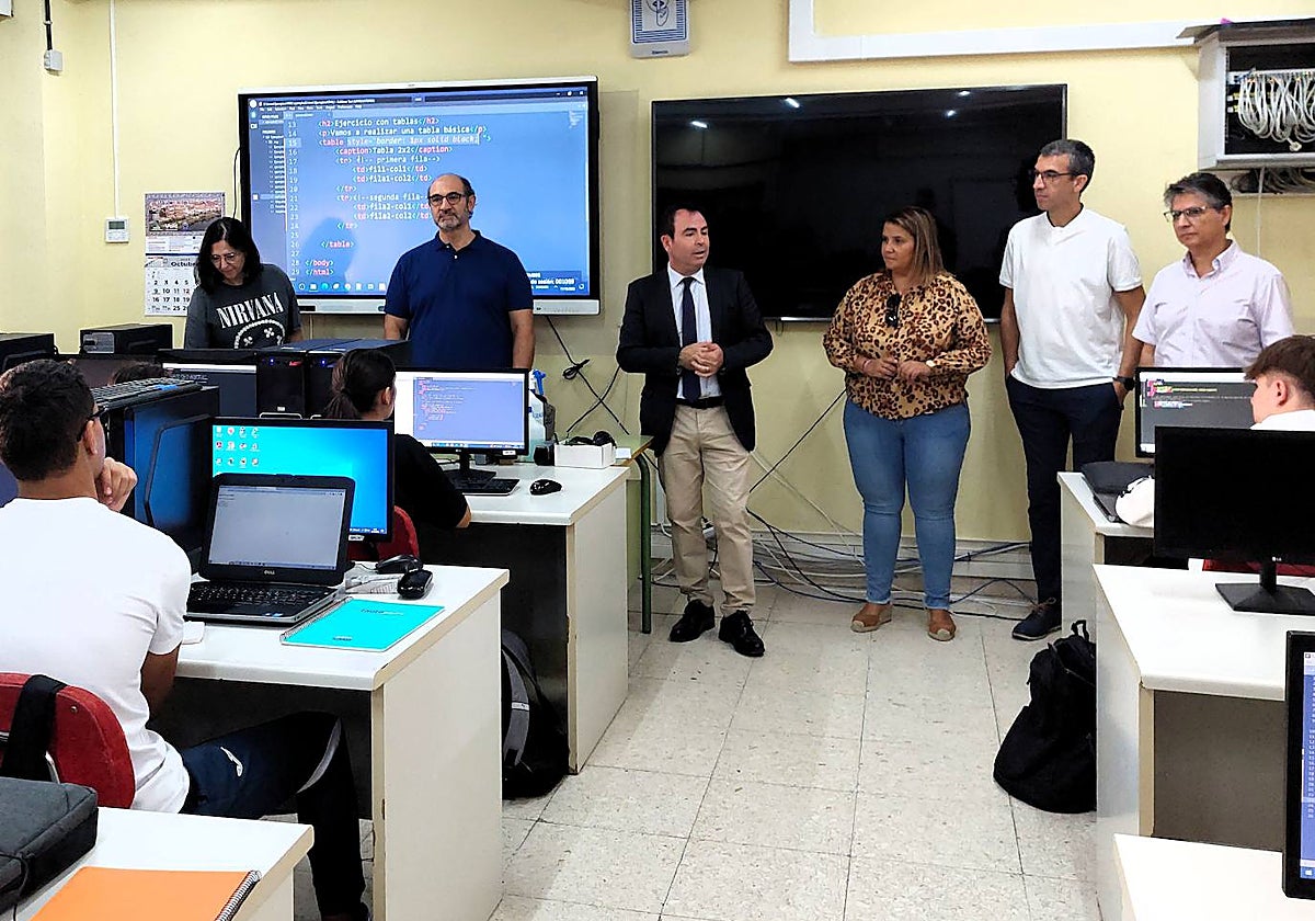 Visita del delegado provincial de Educación al IES 'Ribera del Tajo'