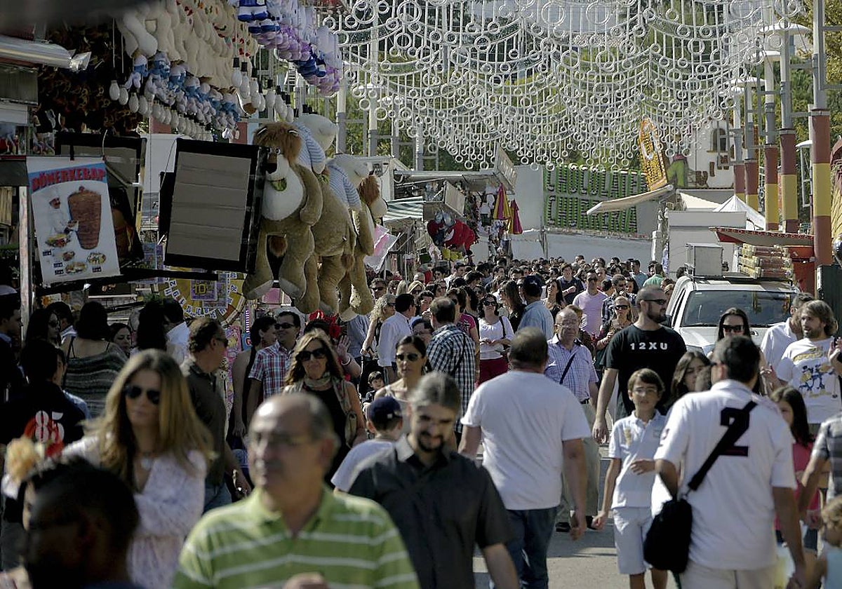 La Feria de San Lucas de Jaén congrega a cientos de personas en el recinto ferial