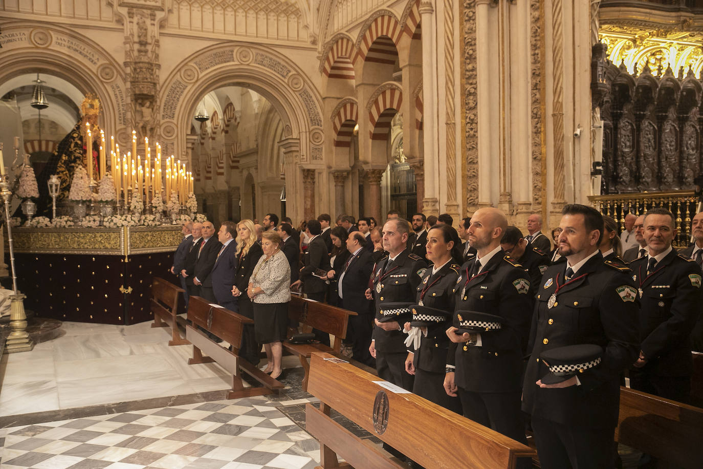 Fotos: La Catedral acoge a la hermandad del Buen Suceso de Córdoba