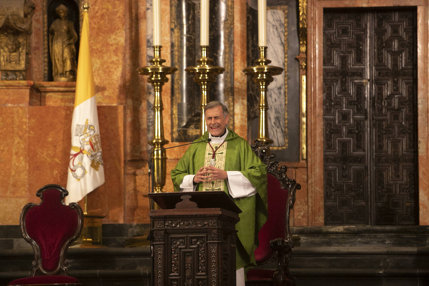 Fotos: La Catedral acoge a la hermandad del Buen Suceso de Córdoba