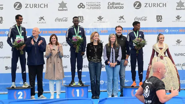 Imagen del podio del Medio Maratón Valencia 2023