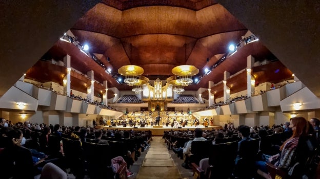 Una noche muy especial con la Orquesta Filarmonñia