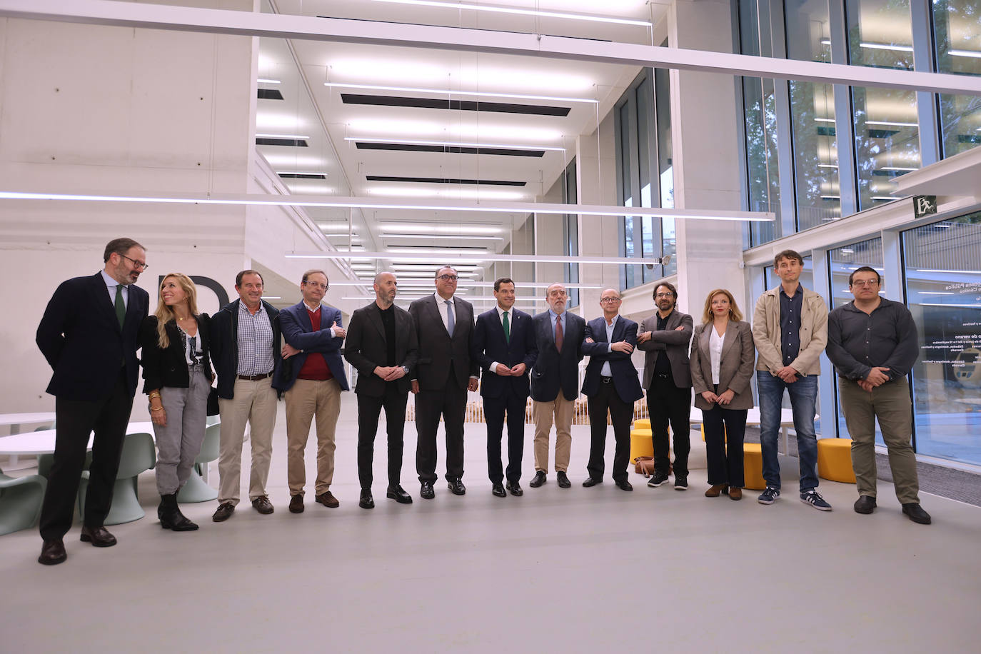 Fotos: Juanma Moreno estrena el traslado documental a la Biblioteca &#039;Grupo Cántico&#039;