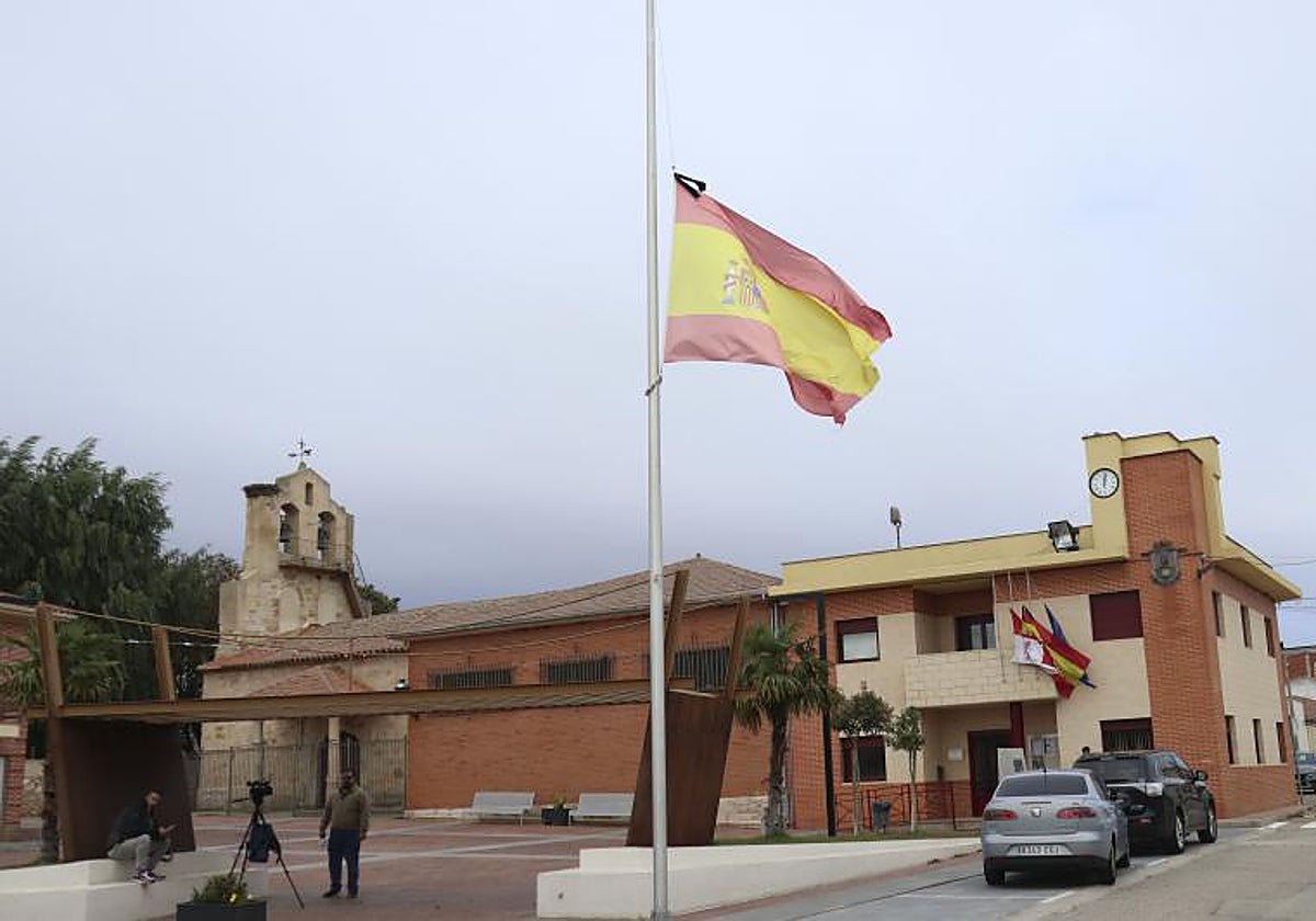 La localidad de Roales del Pan (Zamora) ha declarado tres días de luto por la muerte de la joven atacada por perros