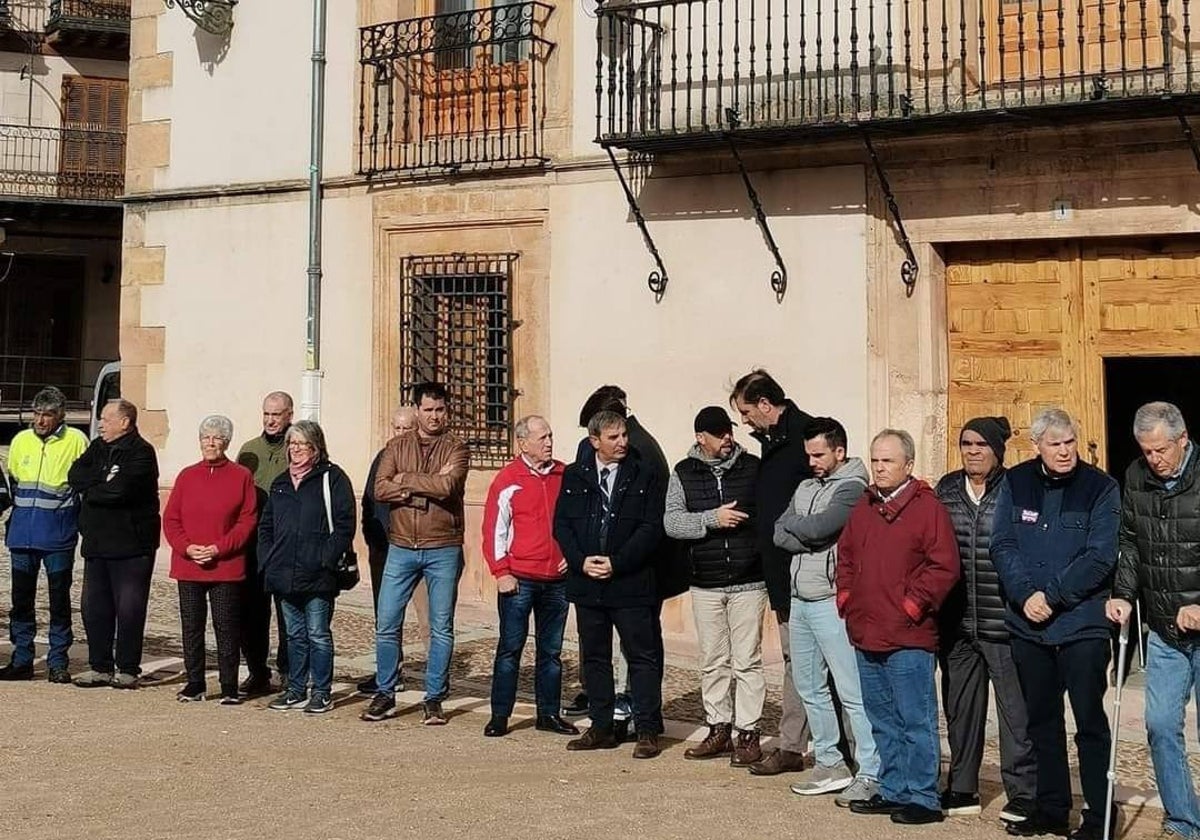 El pueblo de Riaza guarda 5 minutos de silencio