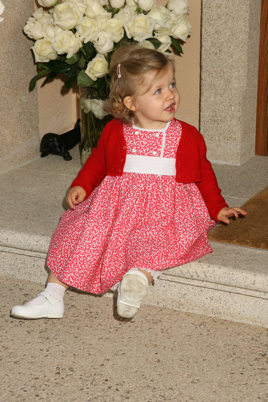 4 de mayo de 2007. La Princesa Leonor el día de la llegada de su hermana, la Infanta Sofía