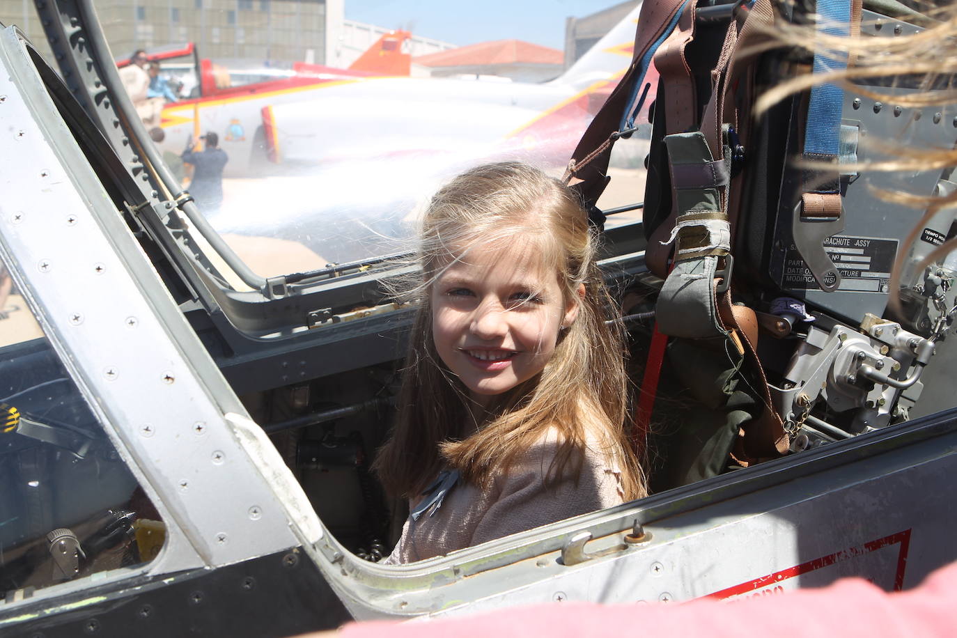 La Princesa Leonor durante el acto conmemorativo del XXV aniversario de la entrega de despachos de teniente a la XLI promoción de la Academia General del Aire