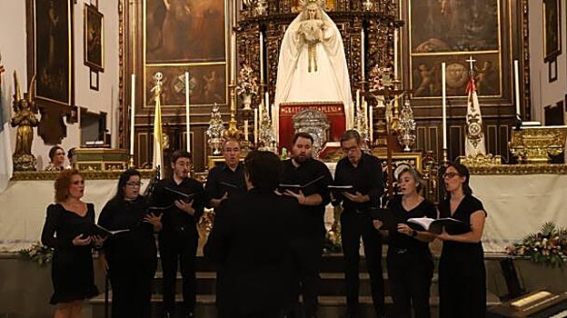 El Coro de cámara de la Catedral, dirigido por Clemente Mata, en septiembre de 2022