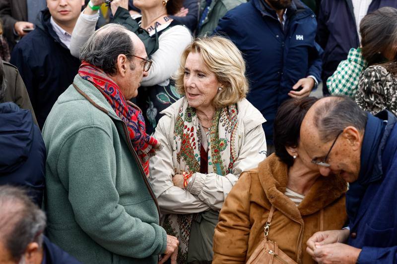 La expresidenta de la Comunidad de Madrid Esperanza Aguirre ha acudido también a la concentración