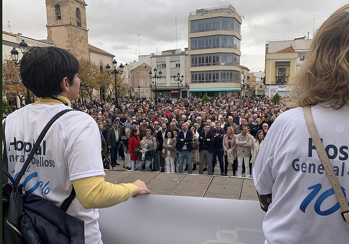 La organización asegura que se concentraron unas 4.000 personas en la plaza de España de Tomelloso