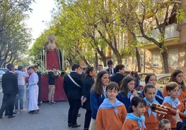 Tarde plena junto a la Virgen de la Victoria en el Parque Azahara de Córdoba
