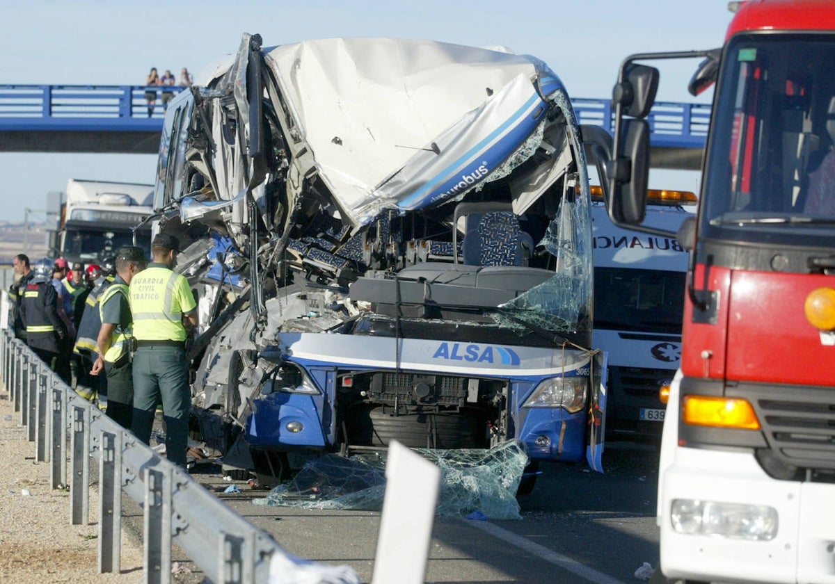 Estado en el que quedó el autobús siniestrado en septiembre de 2016 y por el que ahora el Juzgado de Soria dicta la pena para el conductor