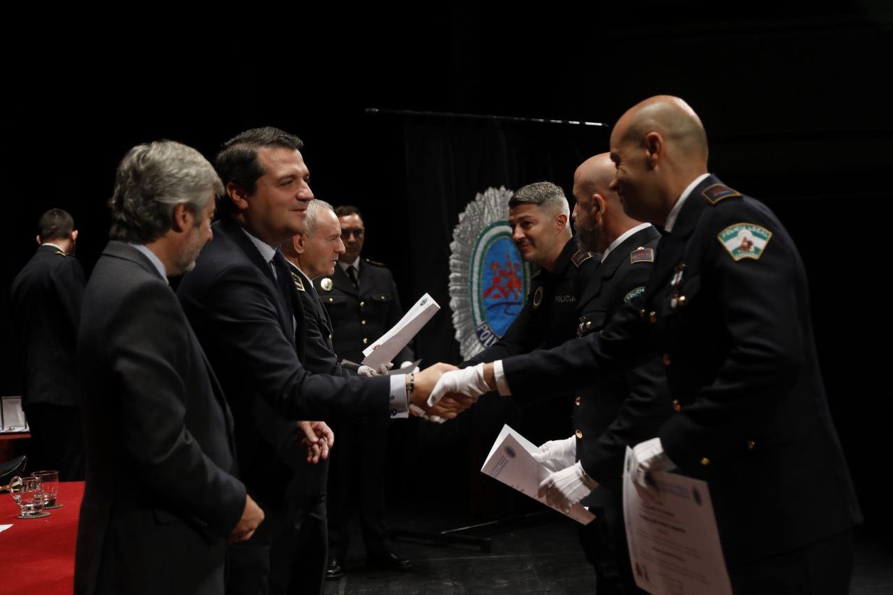 Fotos: La sobria celebración del patrón de la Policía Local de Córdoba