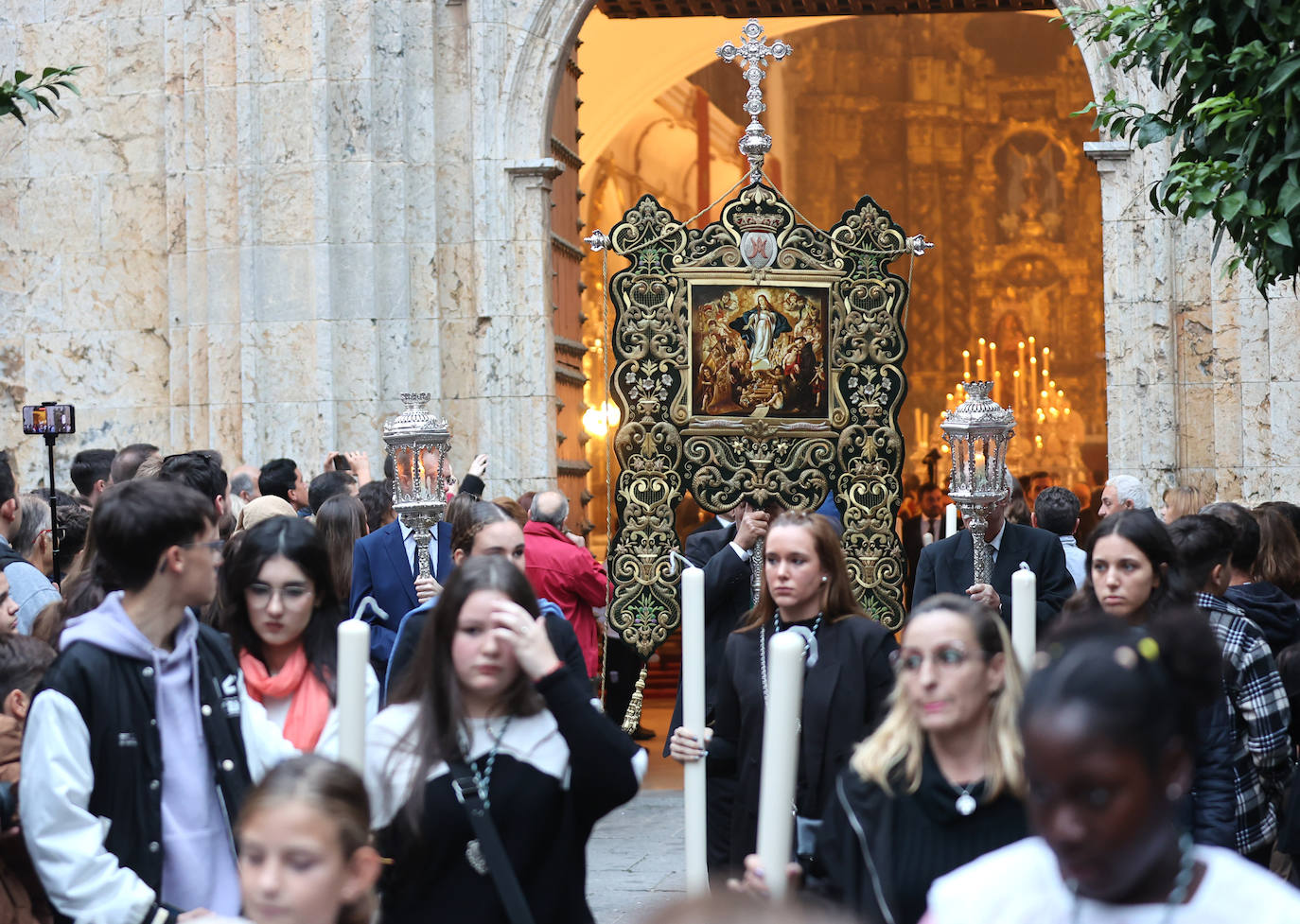 Fotos: Sobriedad y recogimiento en la procesión de la Virgen del Amparo en Córdoba