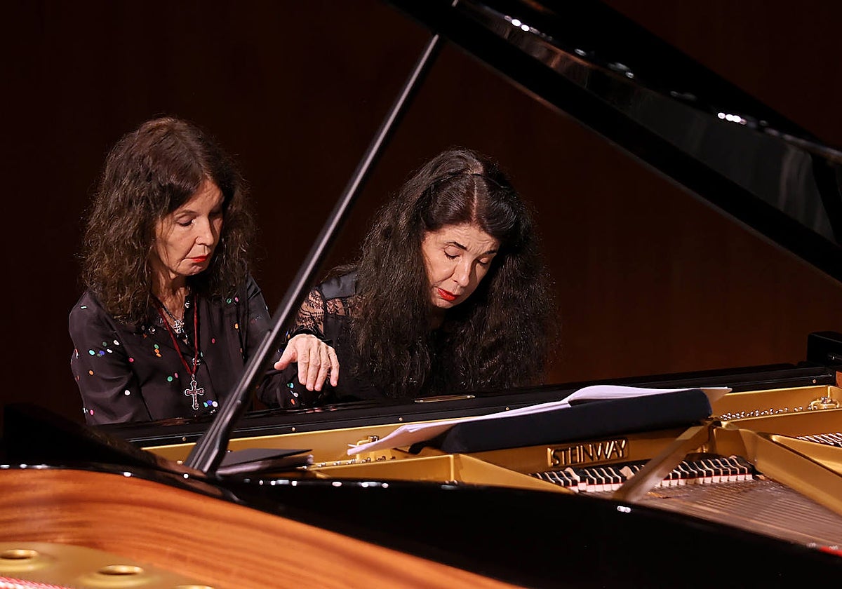 Las hermanas Labèque, este jueves durante su concierto inaugural del festival Rafael Orozco