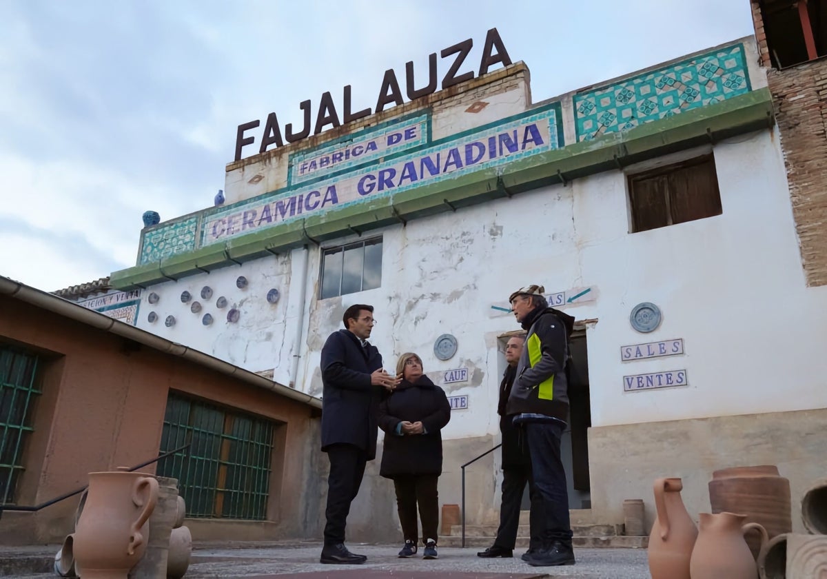 Exterior de la fábrica de Fajalauza, en imagen de archivo