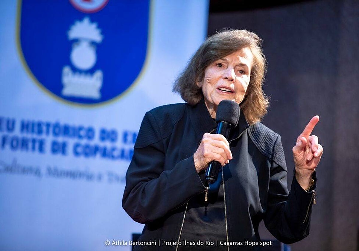 Imagen de la bióloga, exploradora y activista en defensa de los océanos Sylvia Earle
