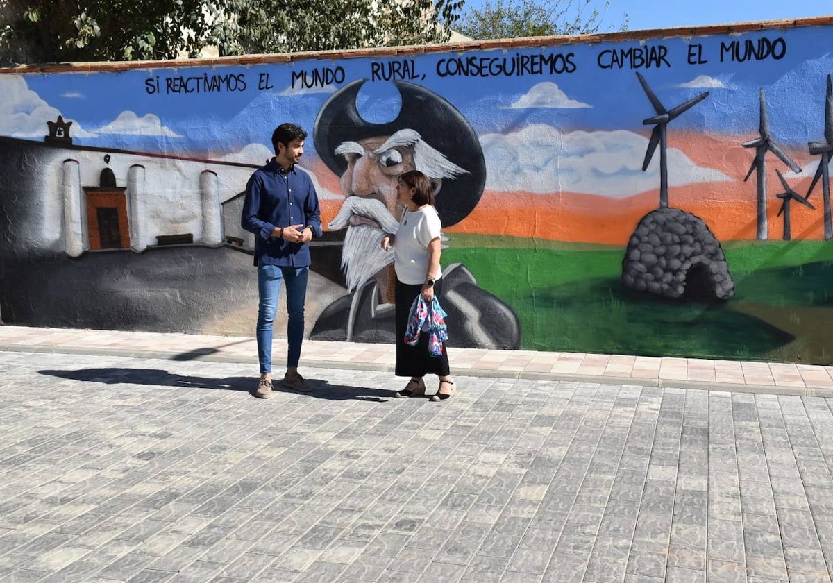 El diputado de Reto Demográfico en Cuenca, Javier Cebrián, en su visita a la localidad de Vara del Rey