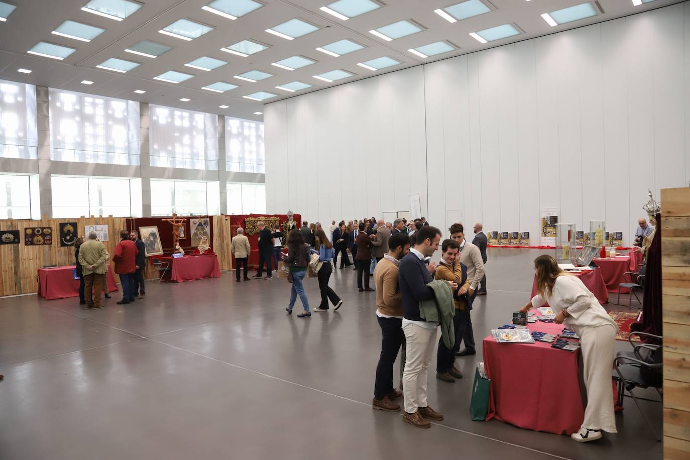 Fotos: el atractivo encuentro empresarial cofrade en Córdoba