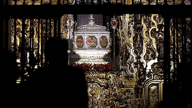 Urna con las reliquias de los Santos Mártires en San Pedro