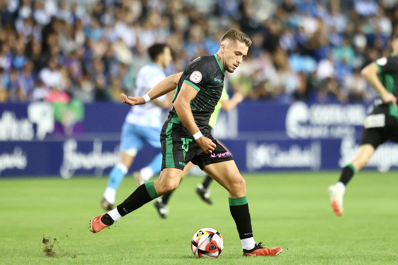 Fotos: emoción, pasión en las gradas, buen juego... el empate del Córdoba CF que supo a poco