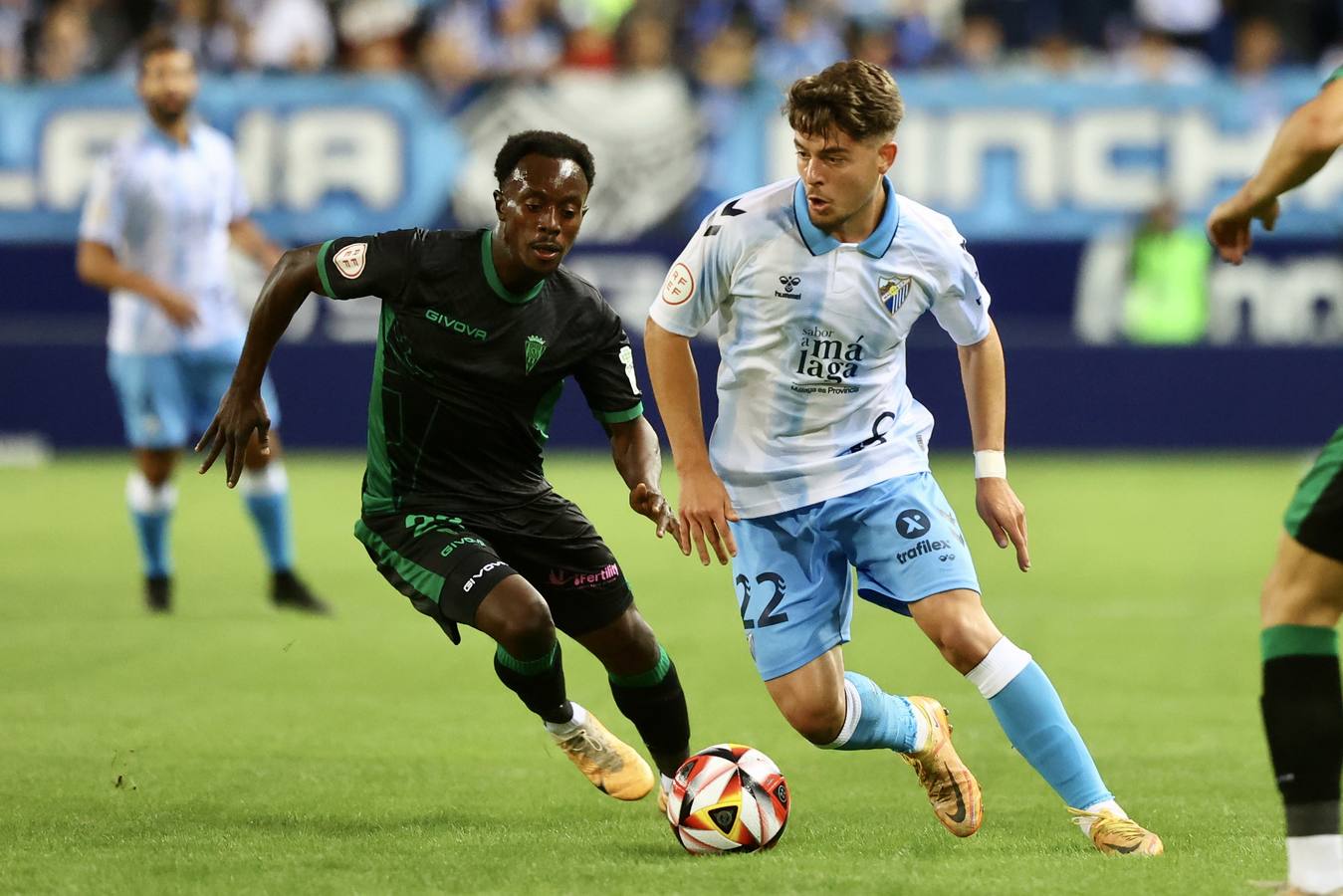 Fotos: emoción, pasión en las gradas, buen juego... el empate del Córdoba CF que supo a poco