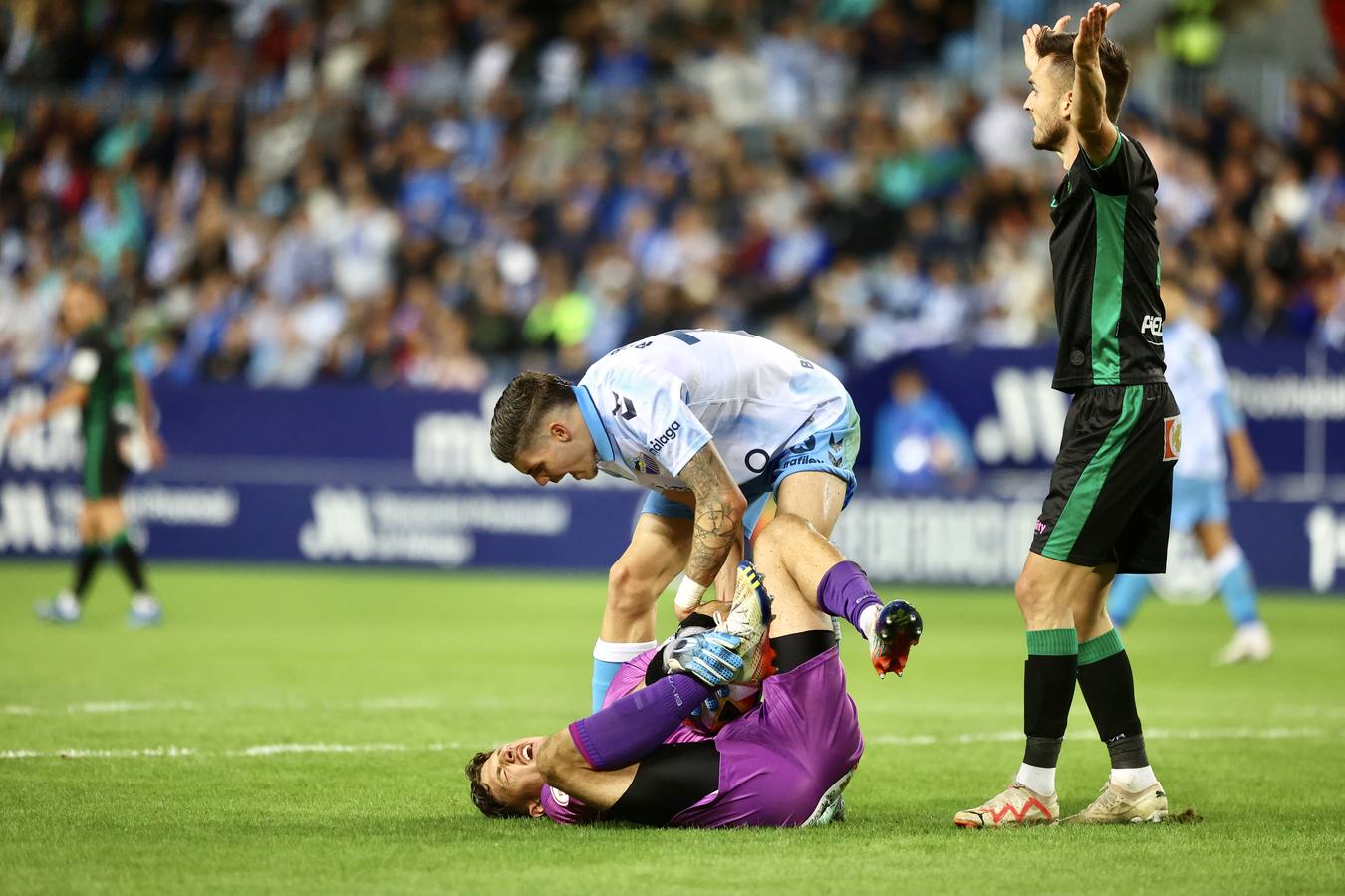 Fotos: emoción, pasión en las gradas, buen juego... el empate del Córdoba CF que supo a poco