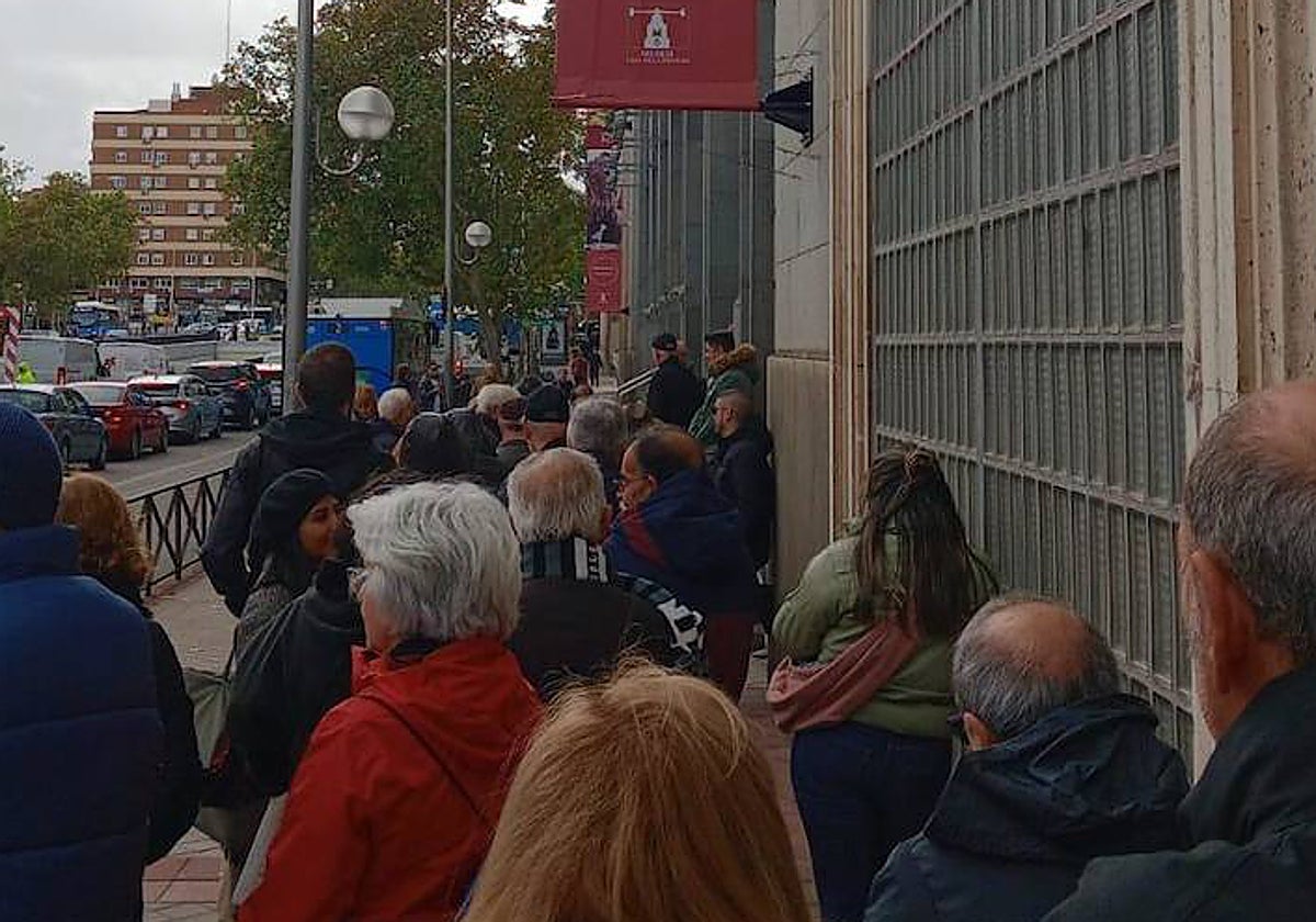 Filas en la Real Casa de la Moneda