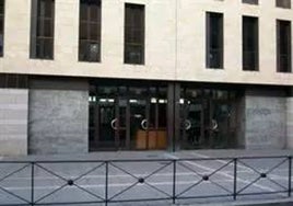 El entrenador investigado por acoso rechaza haber tenido interés sexual en sus jugadores menores de edad
