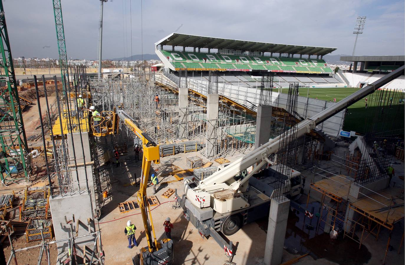 Las fotos más impactantes de los 30 años de historia del estadio El Arcángel