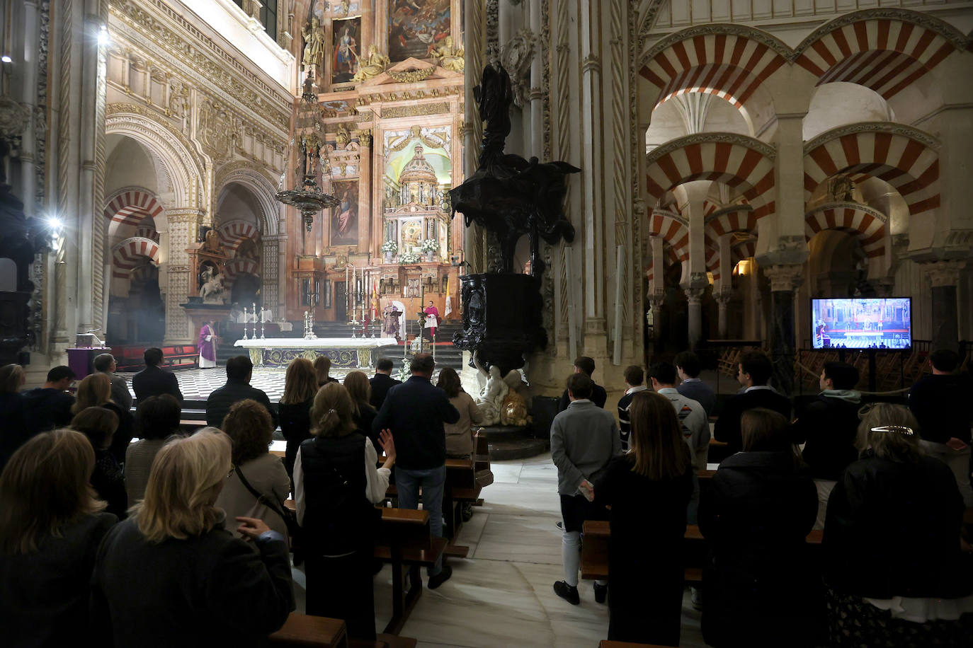 Fotos: el sentido adiós a Álvaro Prieto en la Catedral de Córdoba