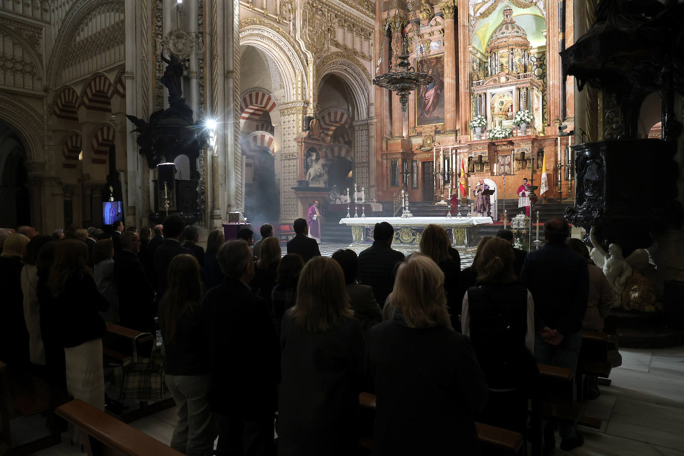 Fotos: el sentido adiós a Álvaro Prieto en la Catedral de Córdoba