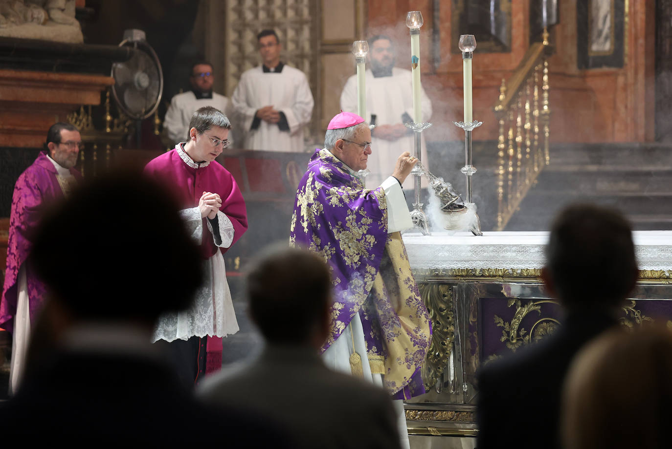 Fotos: el sentido adiós a Álvaro Prieto en la Catedral de Córdoba