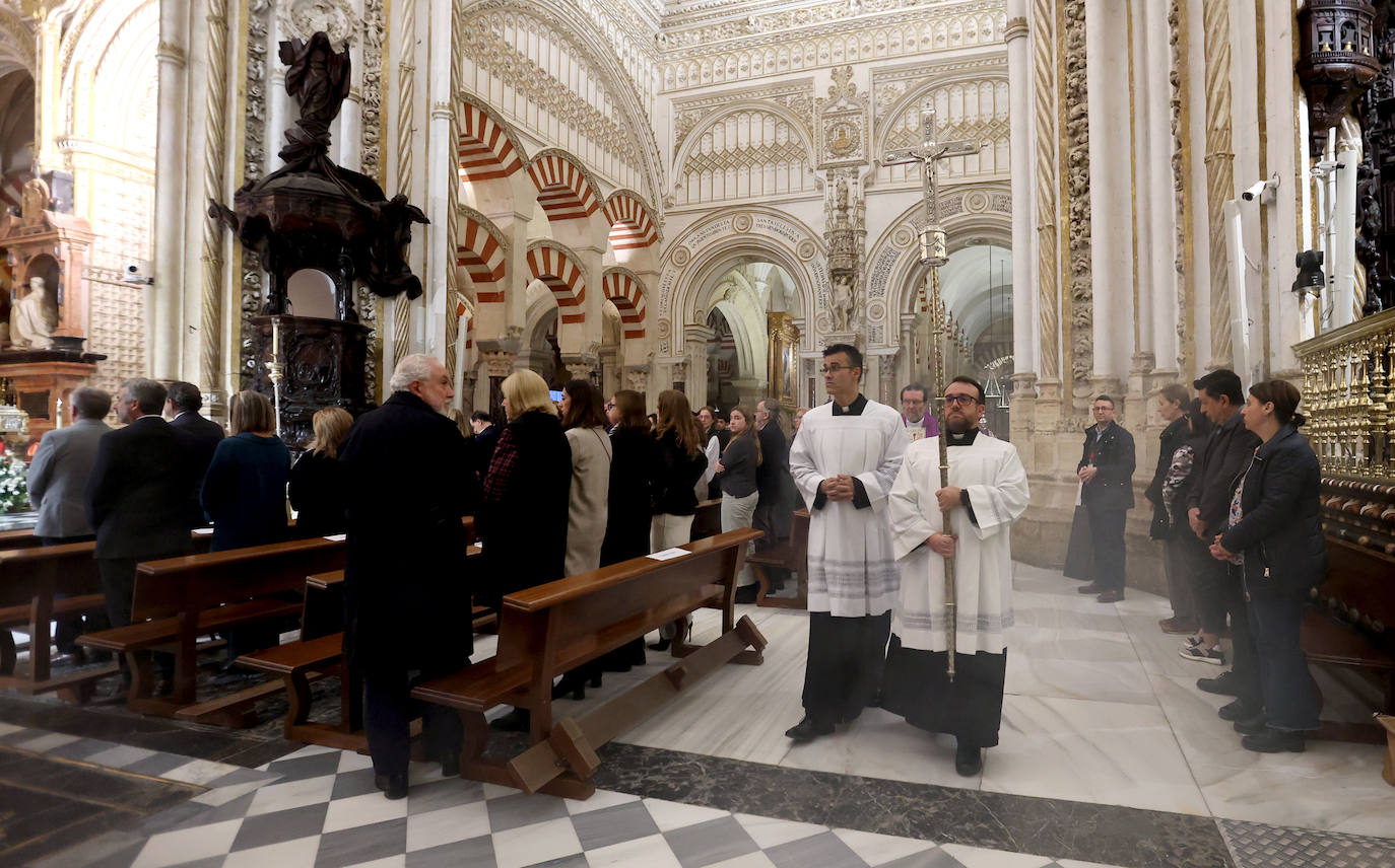 Fotos: el sentido adiós a Álvaro Prieto en la Catedral de Córdoba