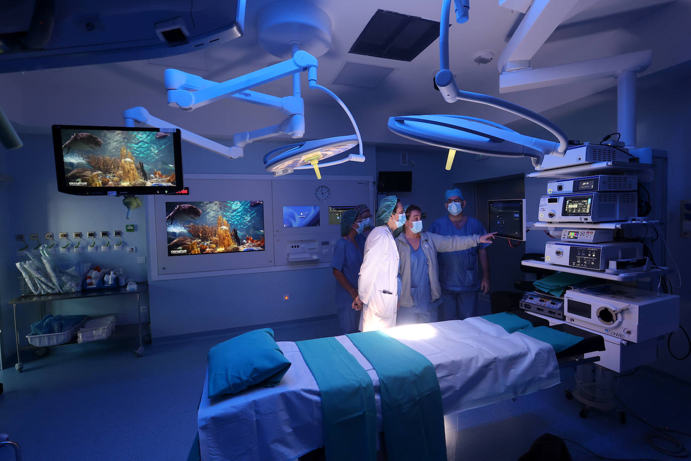 Fotos: el espectacular nuevo quirófano inteligente del Hospital Reina Sofía