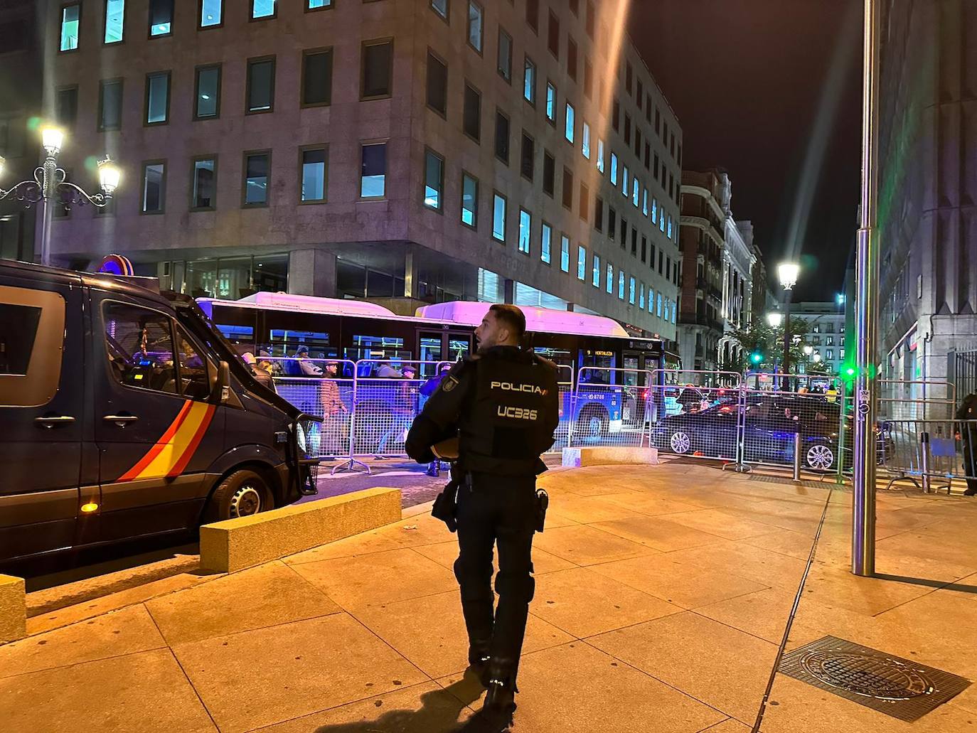 Las concentraciones contra la amnistía en las sedes socialistas, en imágenes