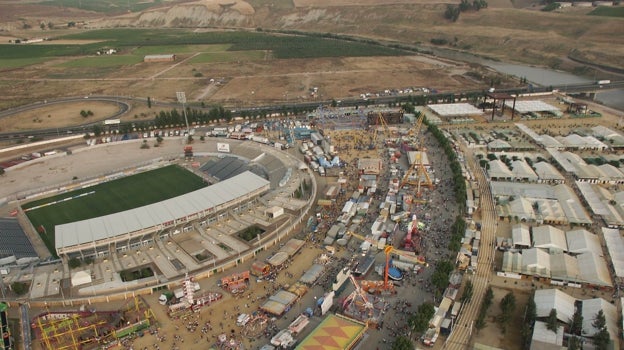 Vista aérea del espacio de atracciones que ocuparía el nuevo complejo del estadio El Arcángel