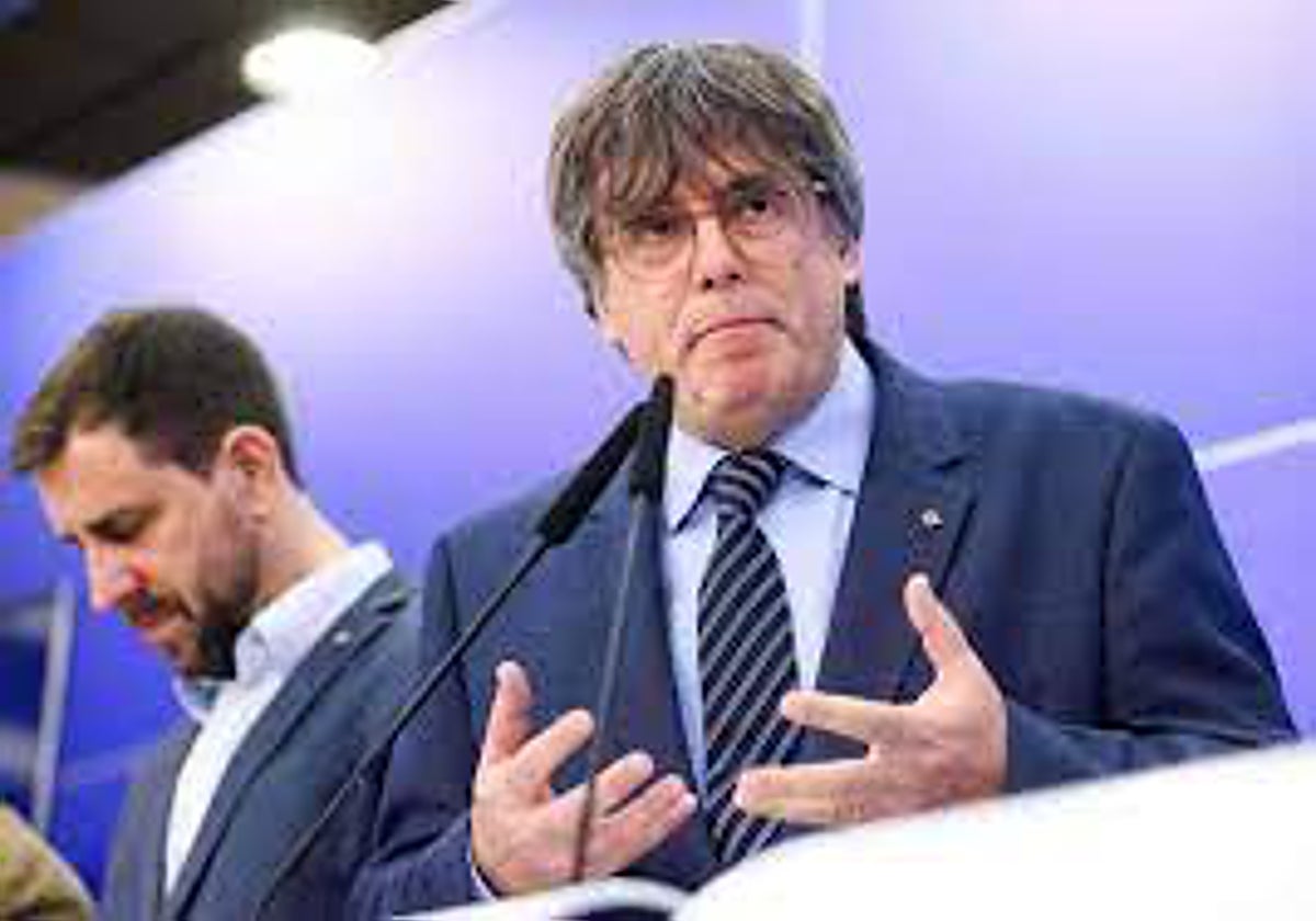 Puigdemont y Comin, prófugos de la justicia