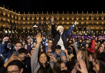 Recogen firmas para sacar la Nochevieja Universitaria de la Plaza Mayor de Salamanca por su «impacto» en el Patrimonio