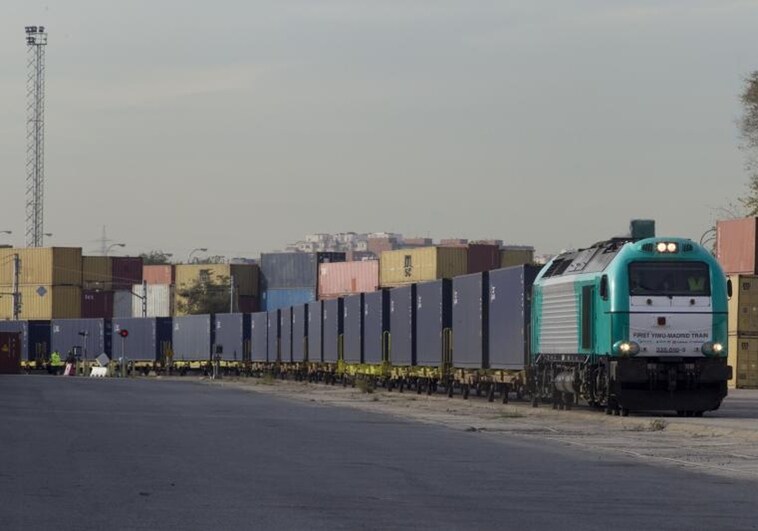 Un tren de mercancías en una imagen de archivo.