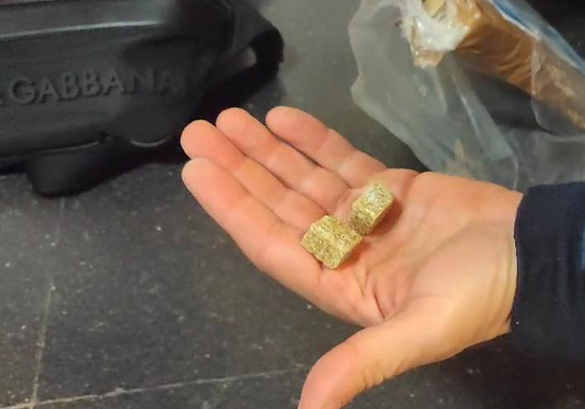 Parte del azúcar que el traficante hacía pasar por cocaína