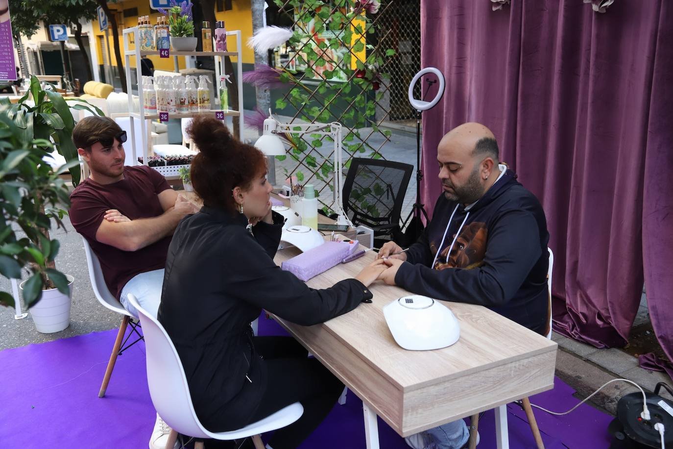 Fotos: La &#039;Shoping Garden&#039; de Ciudad Jardín lleva el comercio a la calle