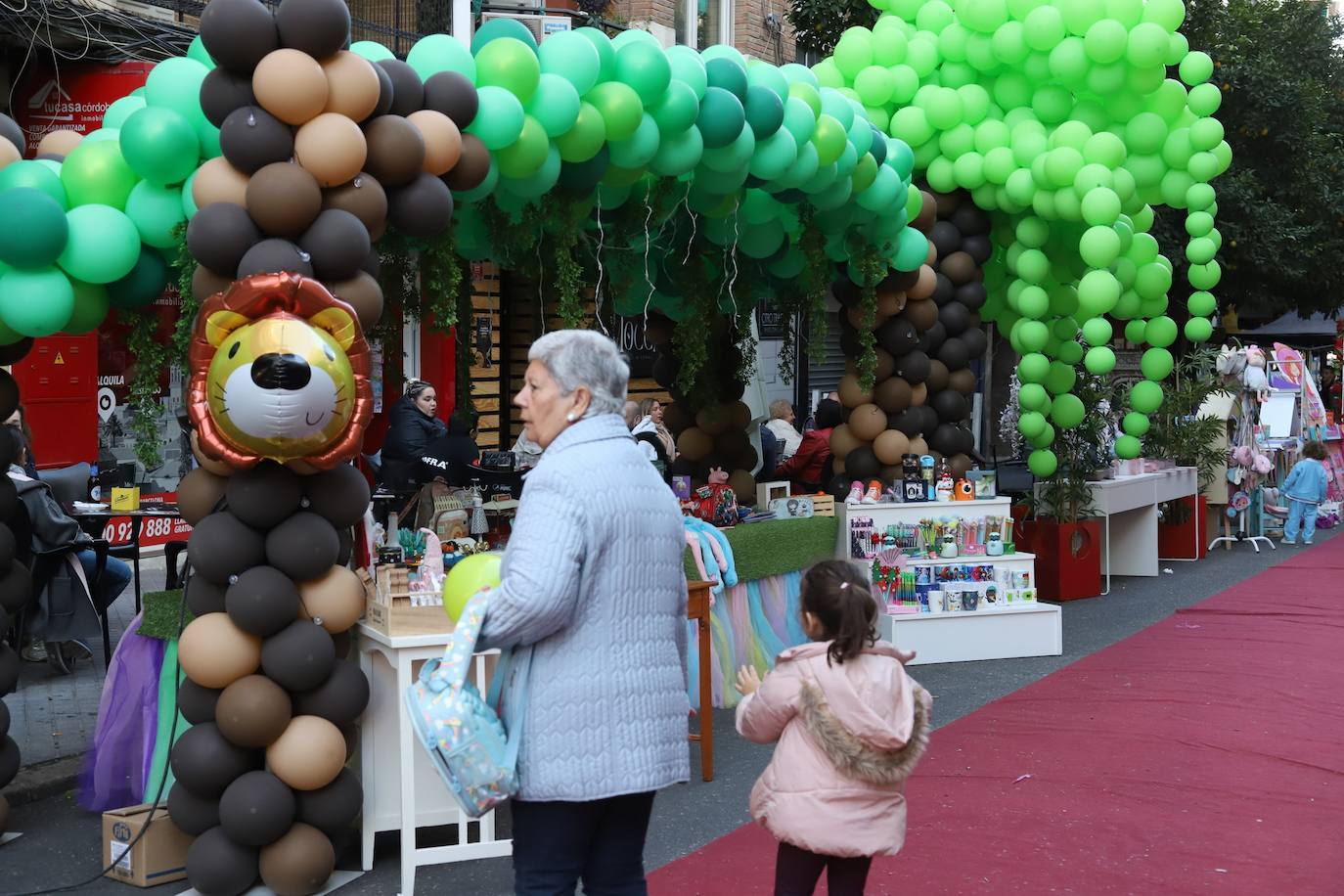 Fotos: La &#039;Shoping Garden&#039; de Ciudad Jardín lleva el comercio a la calle