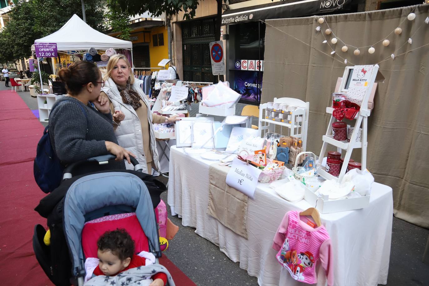 Fotos: La &#039;Shoping Garden&#039; de Ciudad Jardín lleva el comercio a la calle