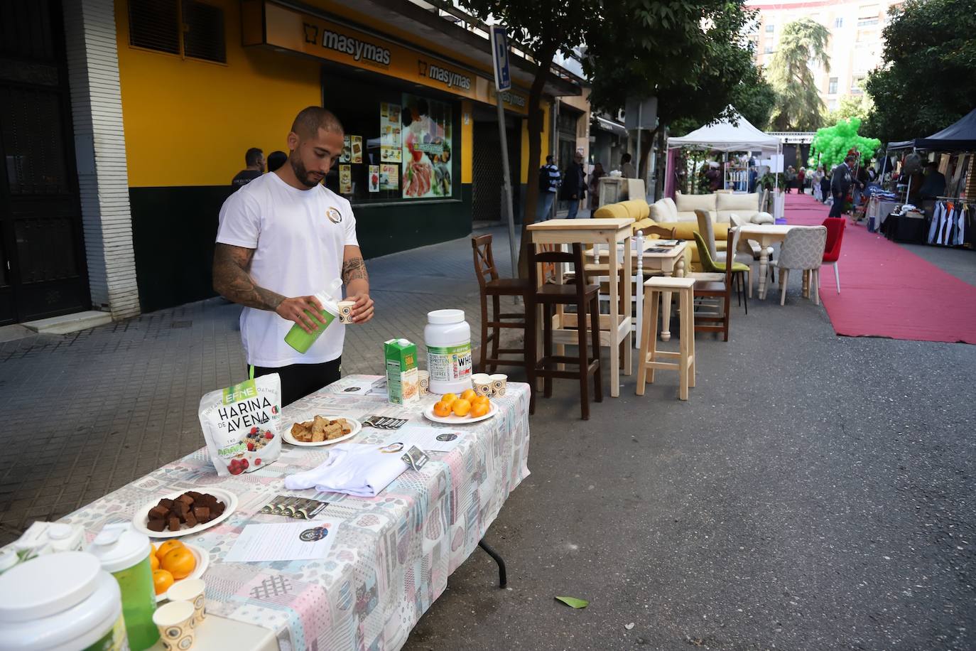 Fotos: La &#039;Shoping Garden&#039; de Ciudad Jardín lleva el comercio a la calle