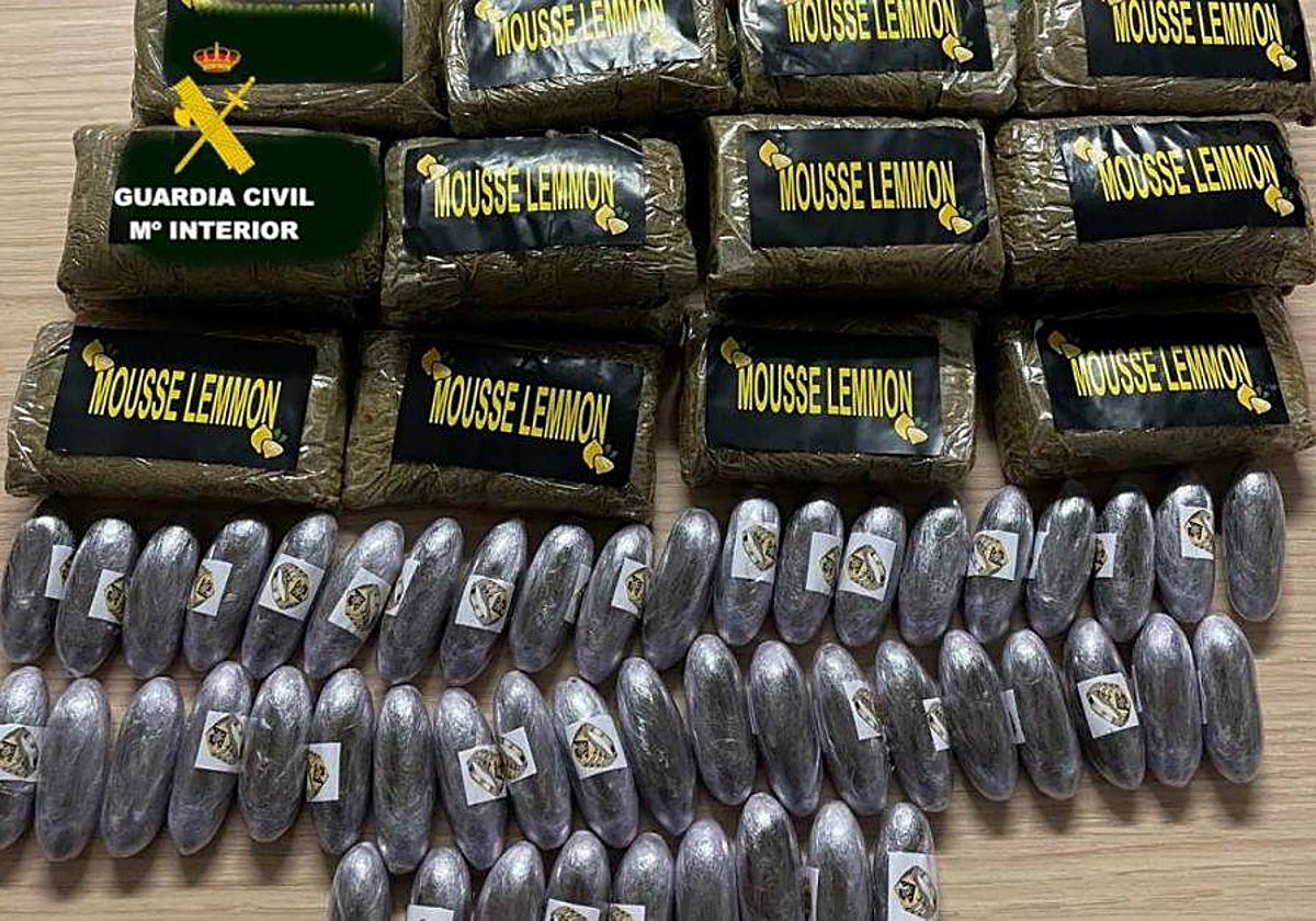 Localizaron en el espacio del motor varios bultos envueltos en diferentes plásticos