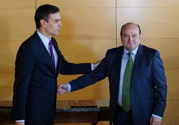 El PSOE alcanza un acuerdo con el PNV y se asegura la investidura