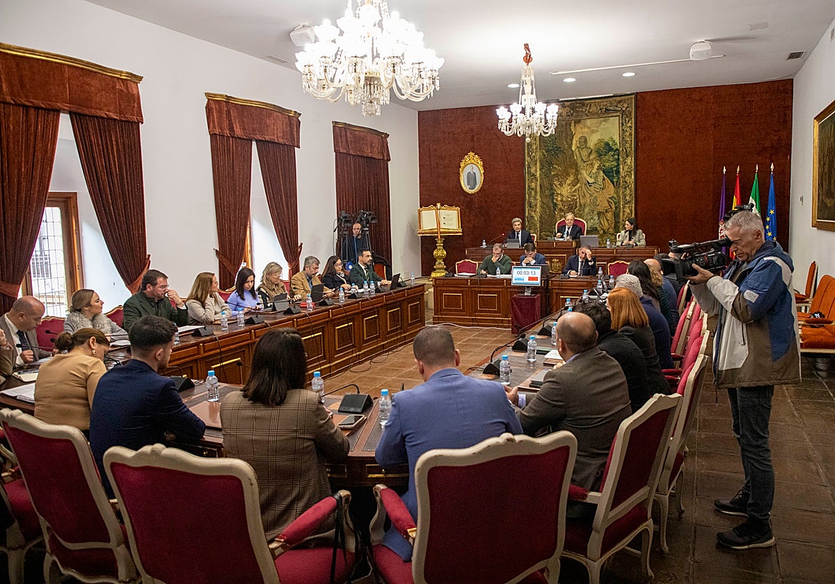 Sesión plenaria de la Diputación, este sábado