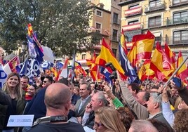 Miles de personas llenan la plaza de Zocodover de Toledo en contra de la amnistía